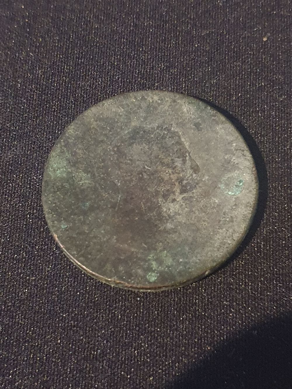 Lot 190: Vintage coin
