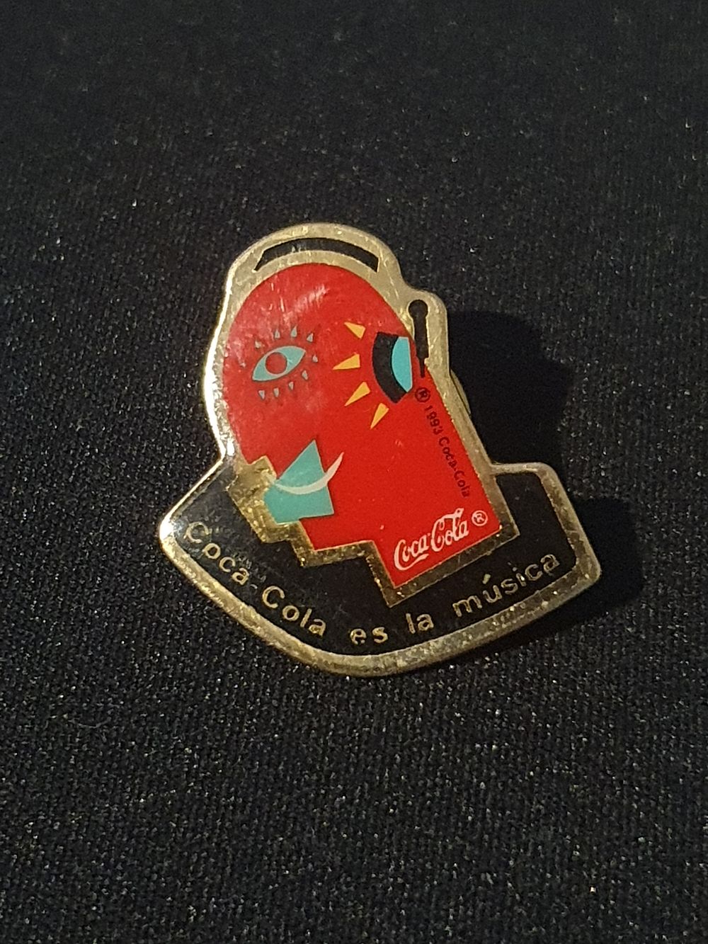 Lot 245: Coca Cola badge