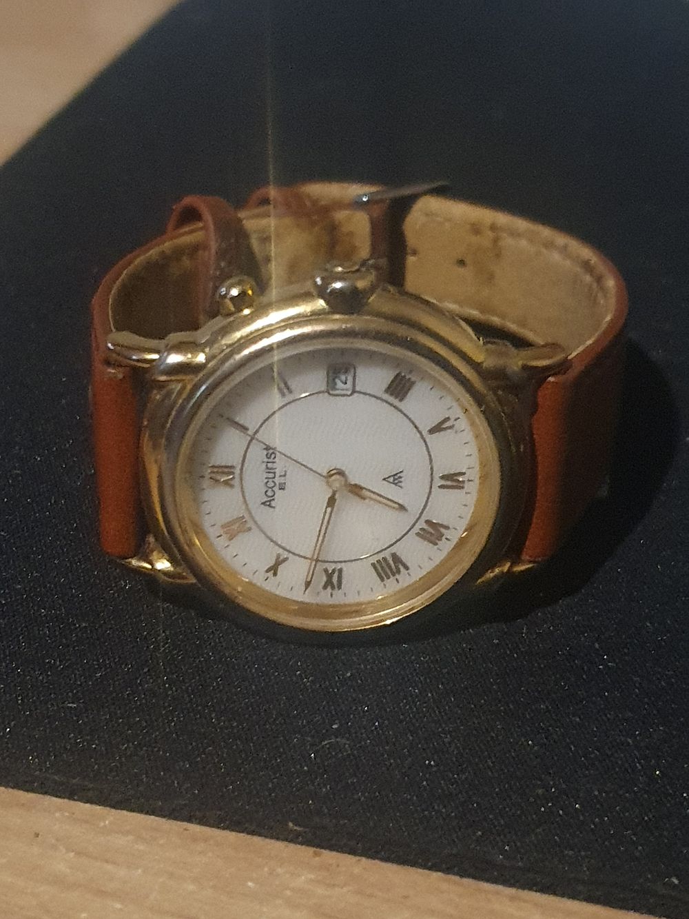 Lot 284a: Accurist watch