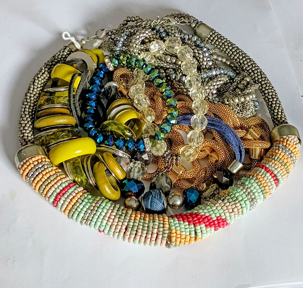 Lot 318: Collection of Necklaces & Bracelets