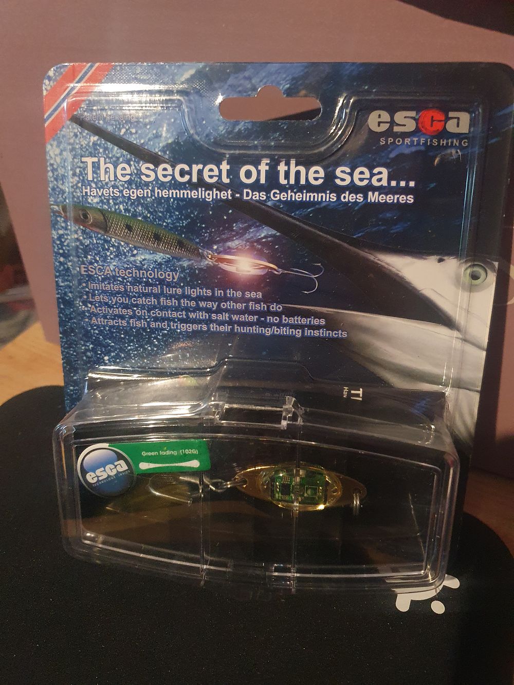 Lot 145: New fishing light up lurue