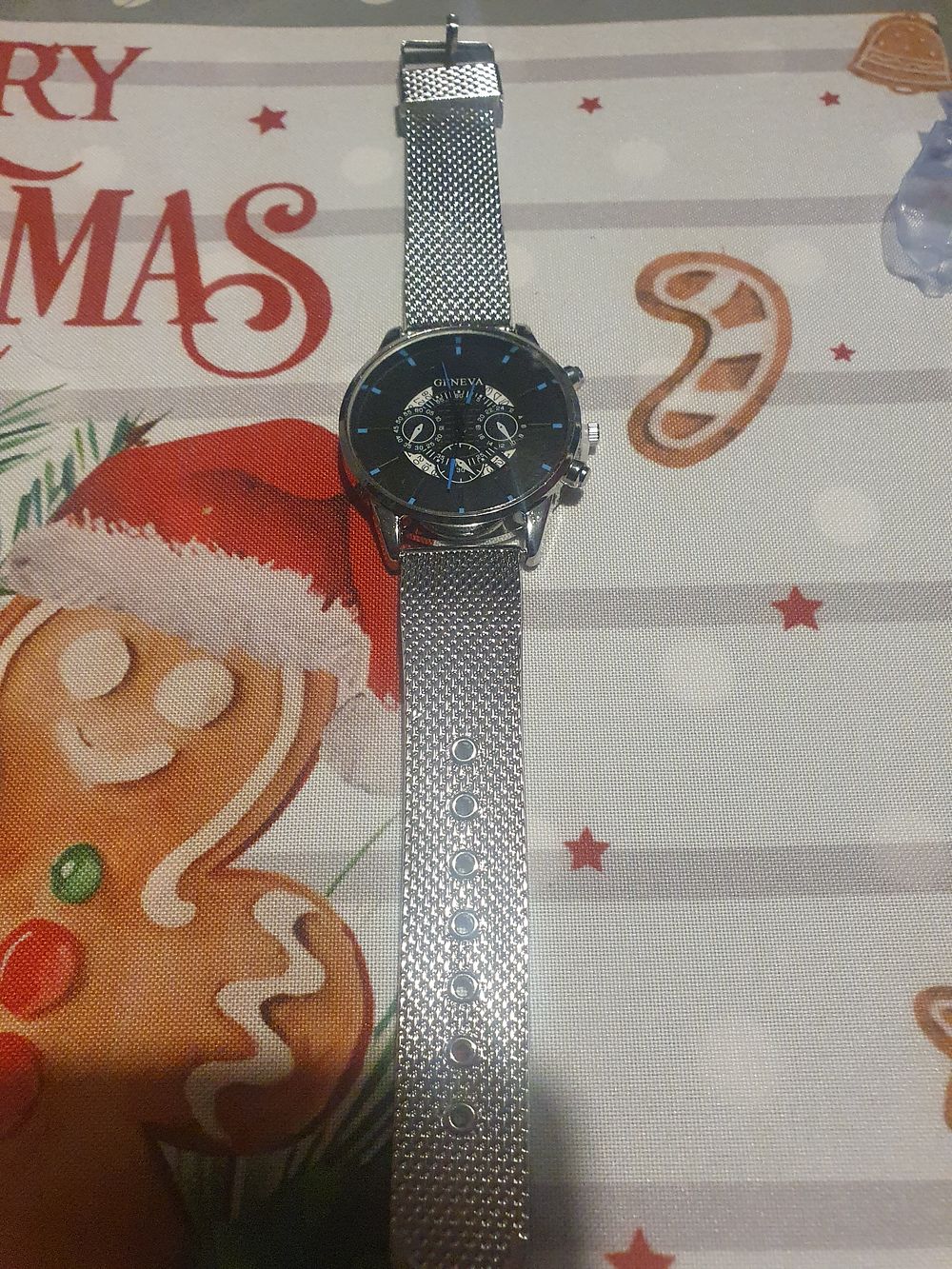 Lot 214: Geneva watch