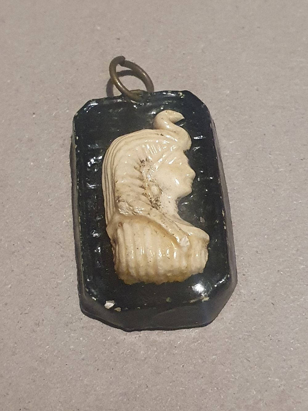 Lot 216: Egyptian pendant