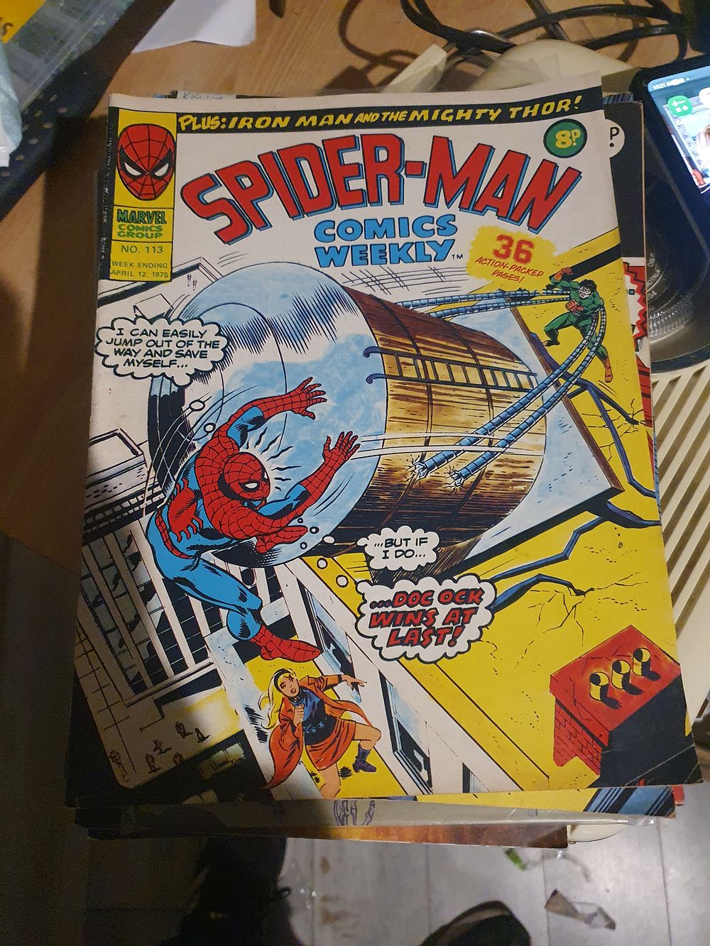 Lot 10c: 1975 marvel spiderman comic