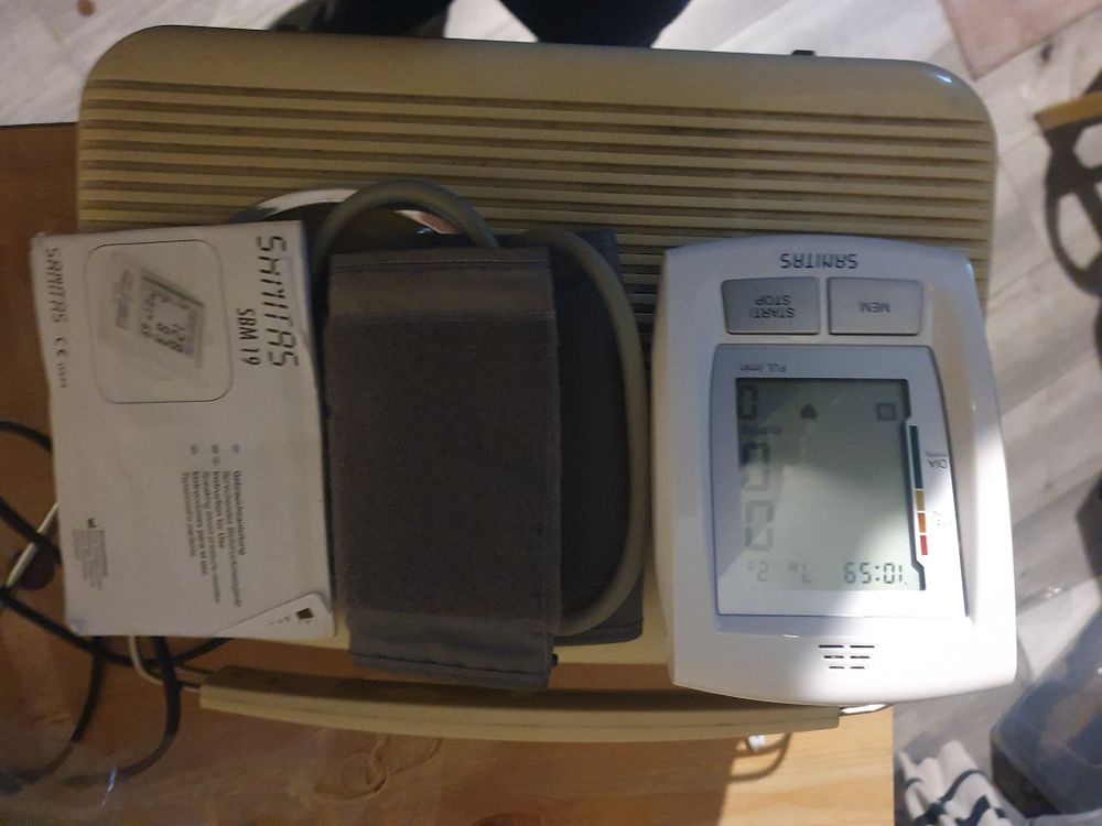 Lot 146: Blood pressure machine pwo