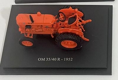 Model tractor