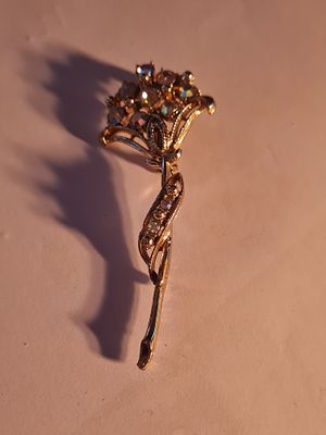 Large flower broach
