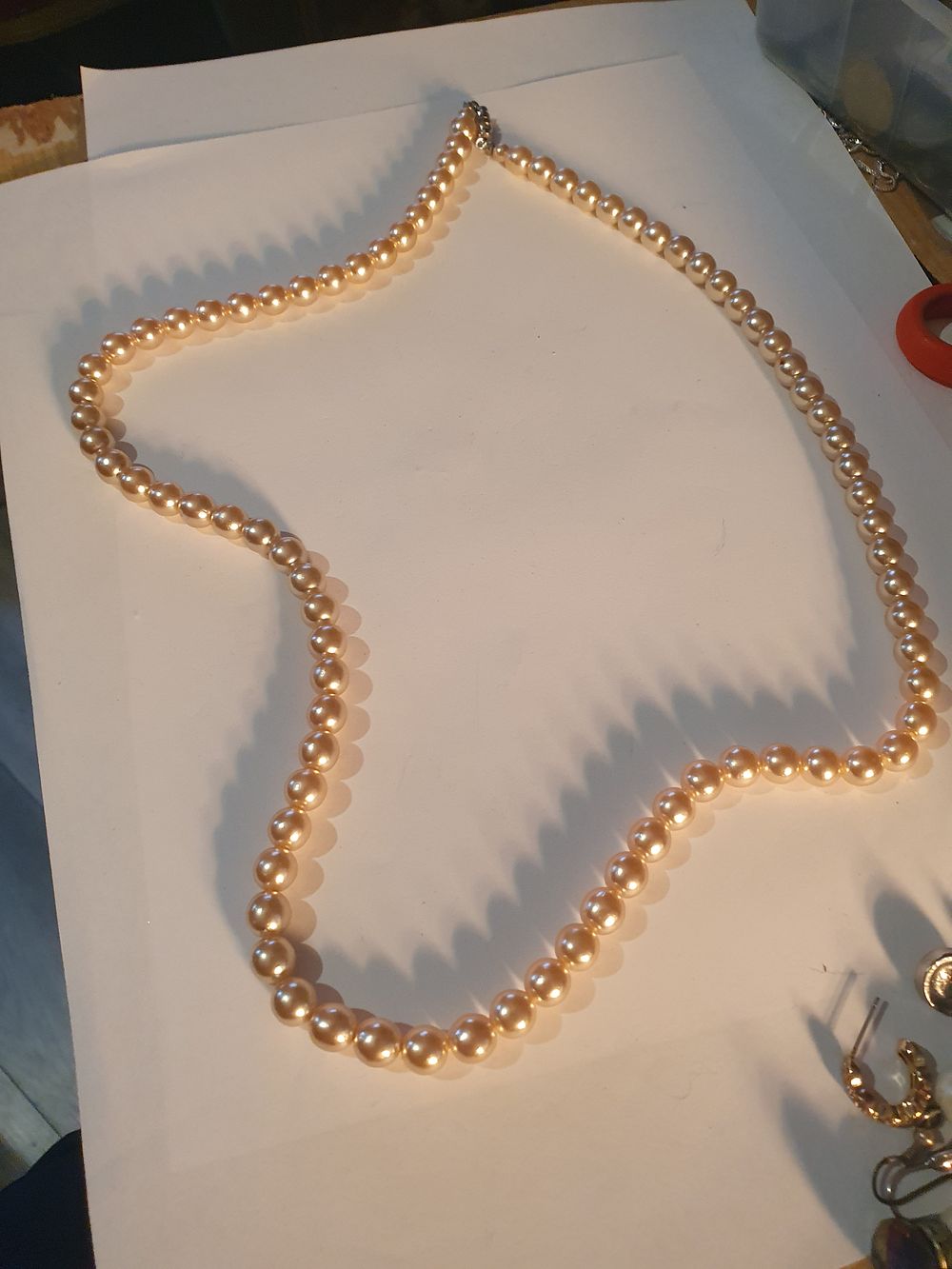 Lot 5d: Genuine pearls long necklace