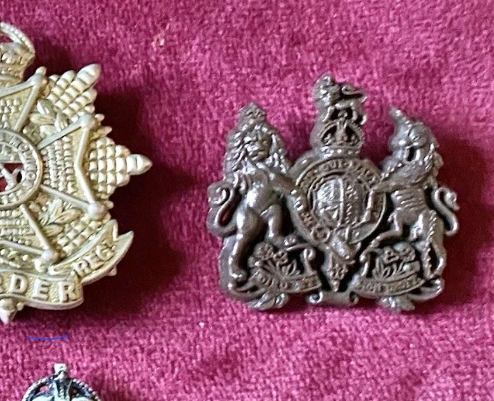 Lot 206: Military Badge