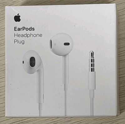 Boxed apple earpods