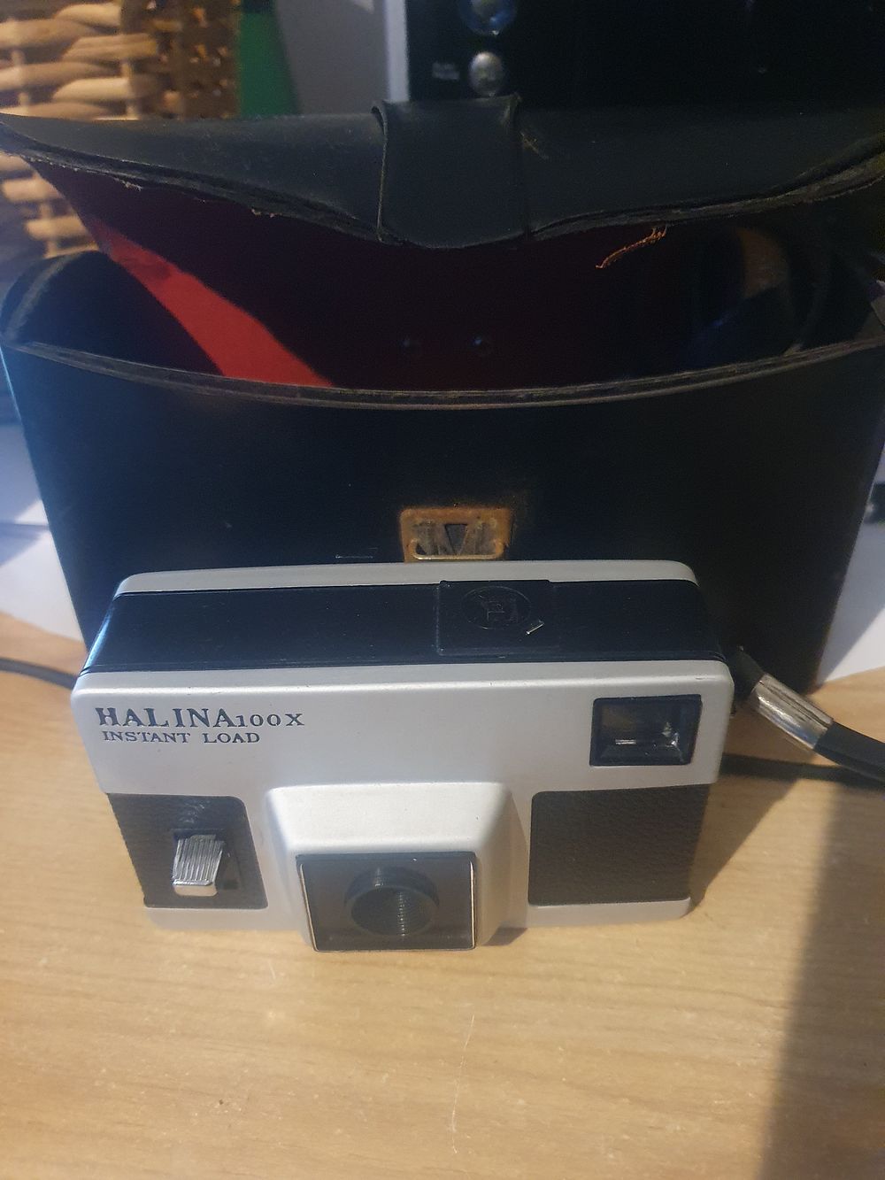 Lot 171: Vintage cased camera