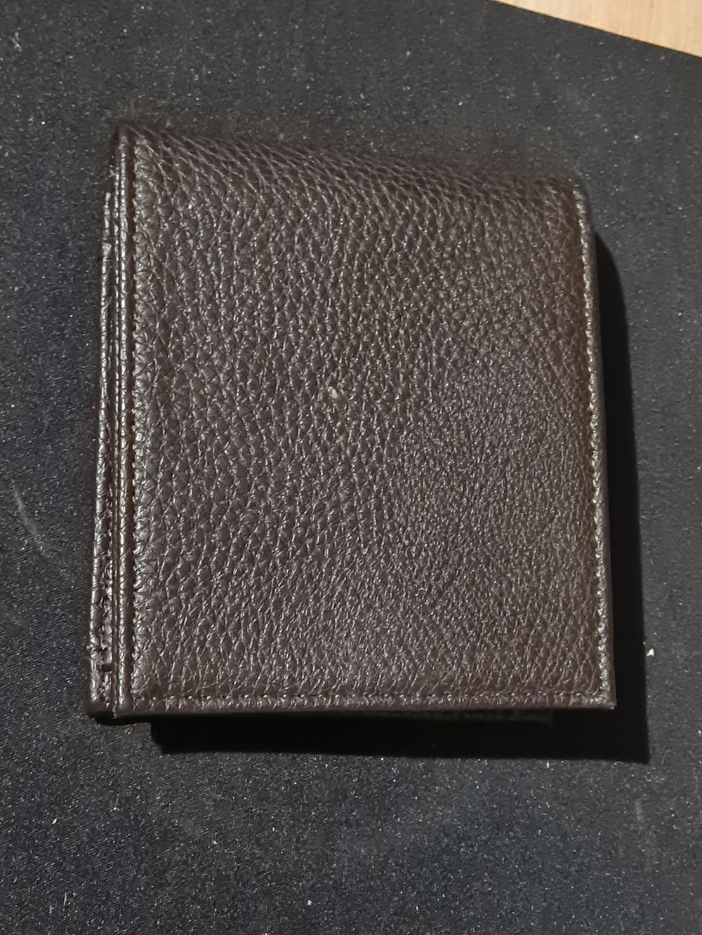 Lot 220: New wallet