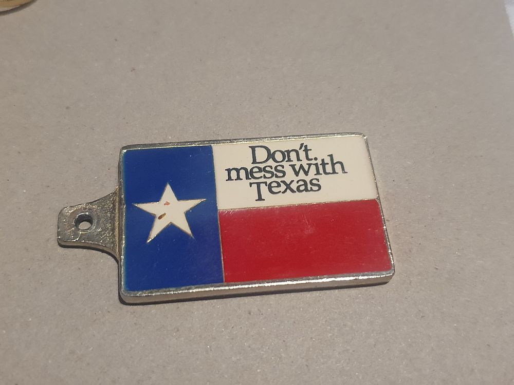 Lot 223: Don't mess with texas keyring