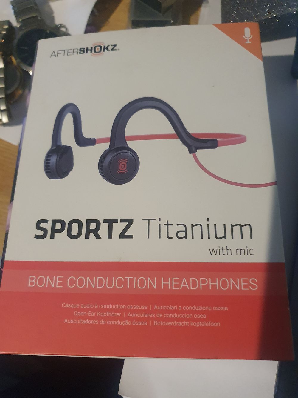 Lot 296: Sports titanium boxed headphones