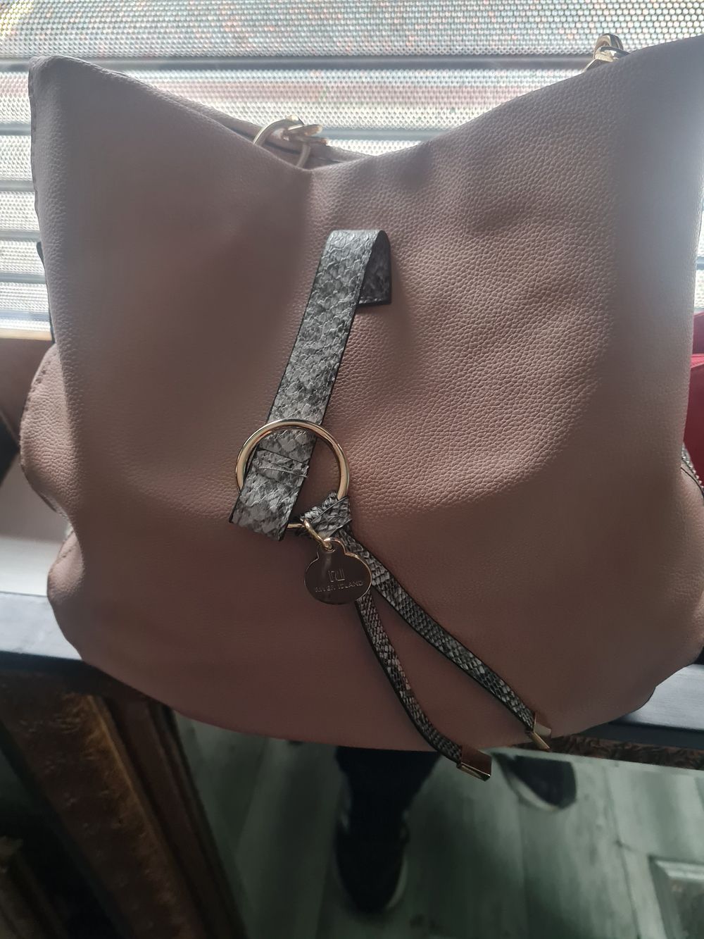 Lot 16v: As new river island handbag