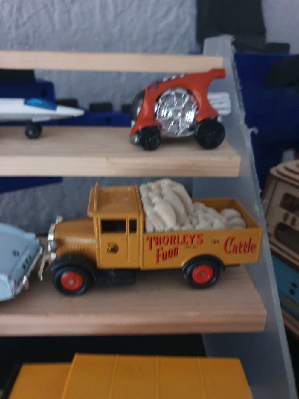 Lot 229: 2.models