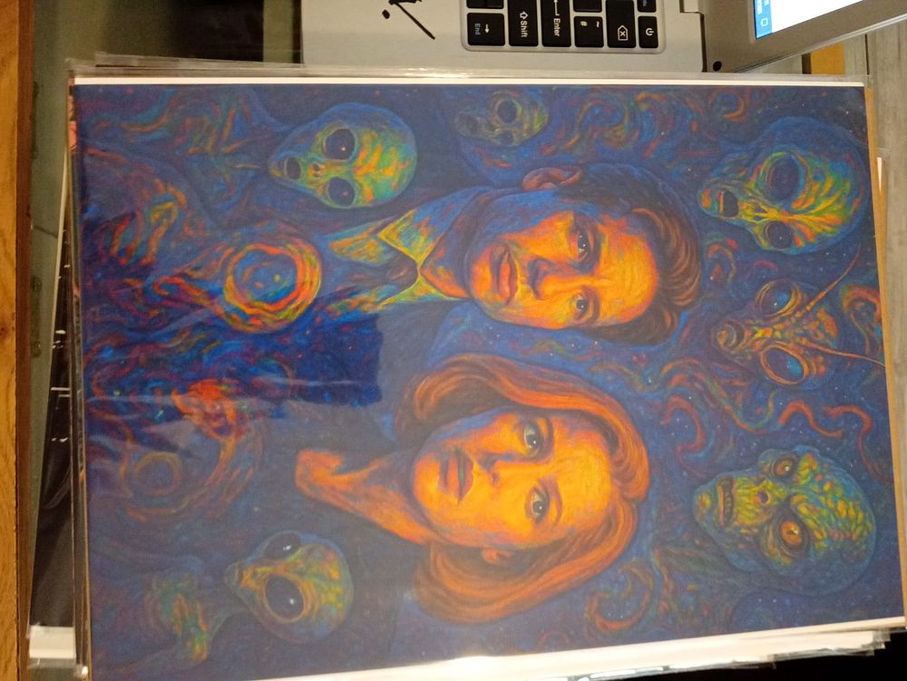 Lot 262: Xfiles High Gloss Print With Cardboard Backing sleeve