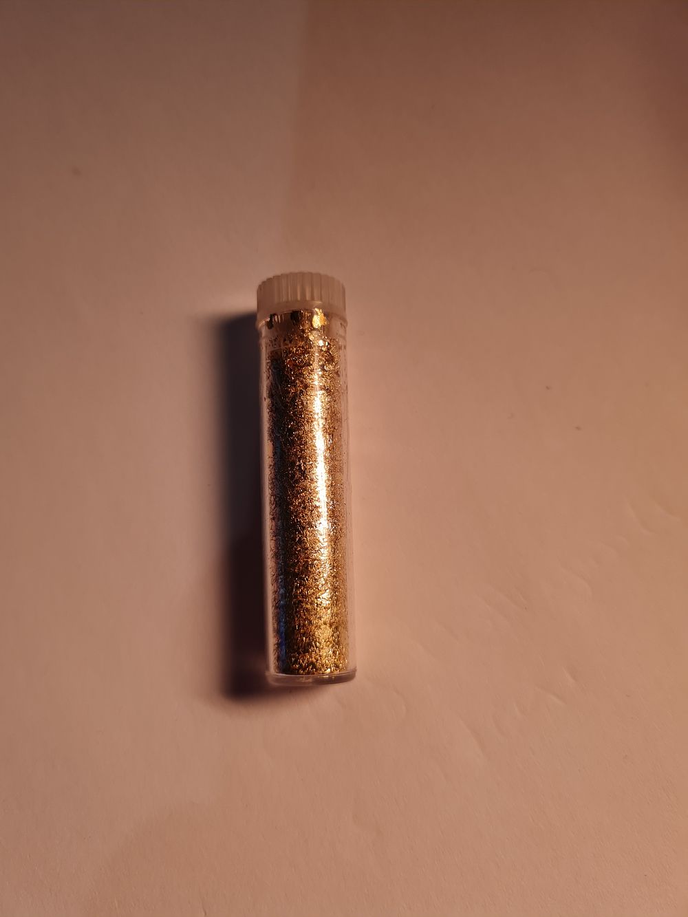 Lot 303: Genuine gold leaf in tube