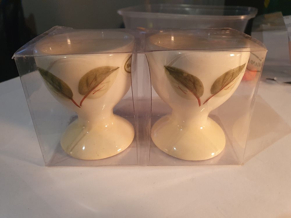 Lot 137: Evesham egg cups