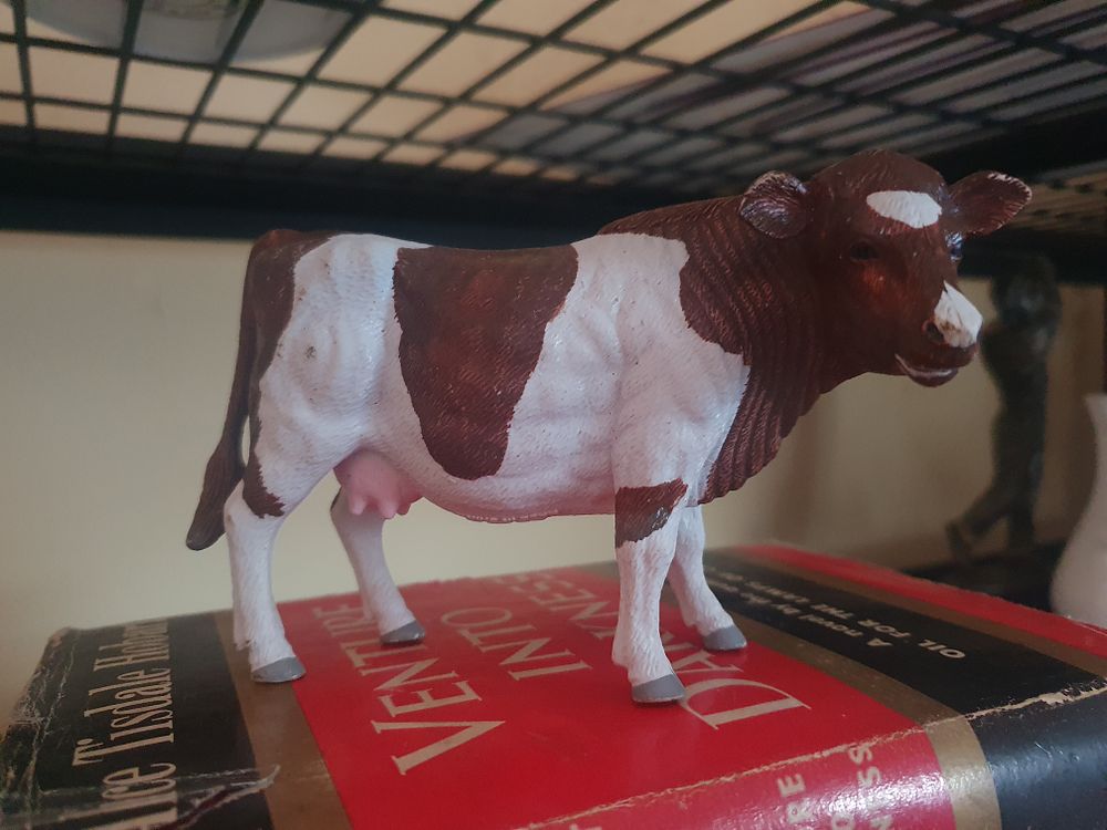 Lot 178: Large cow