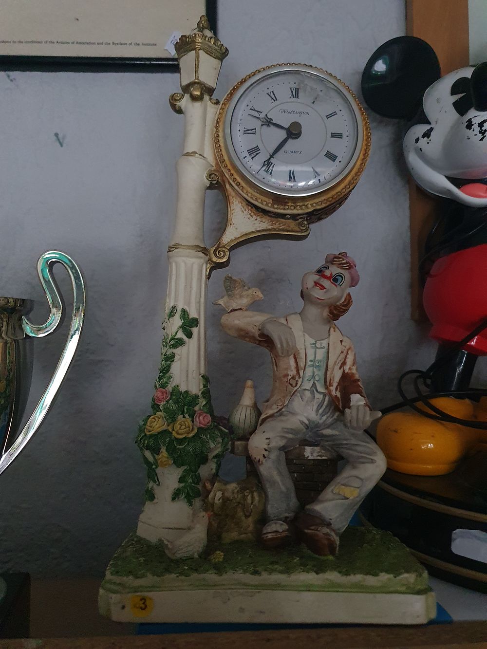 Lot 196: Vintage clock