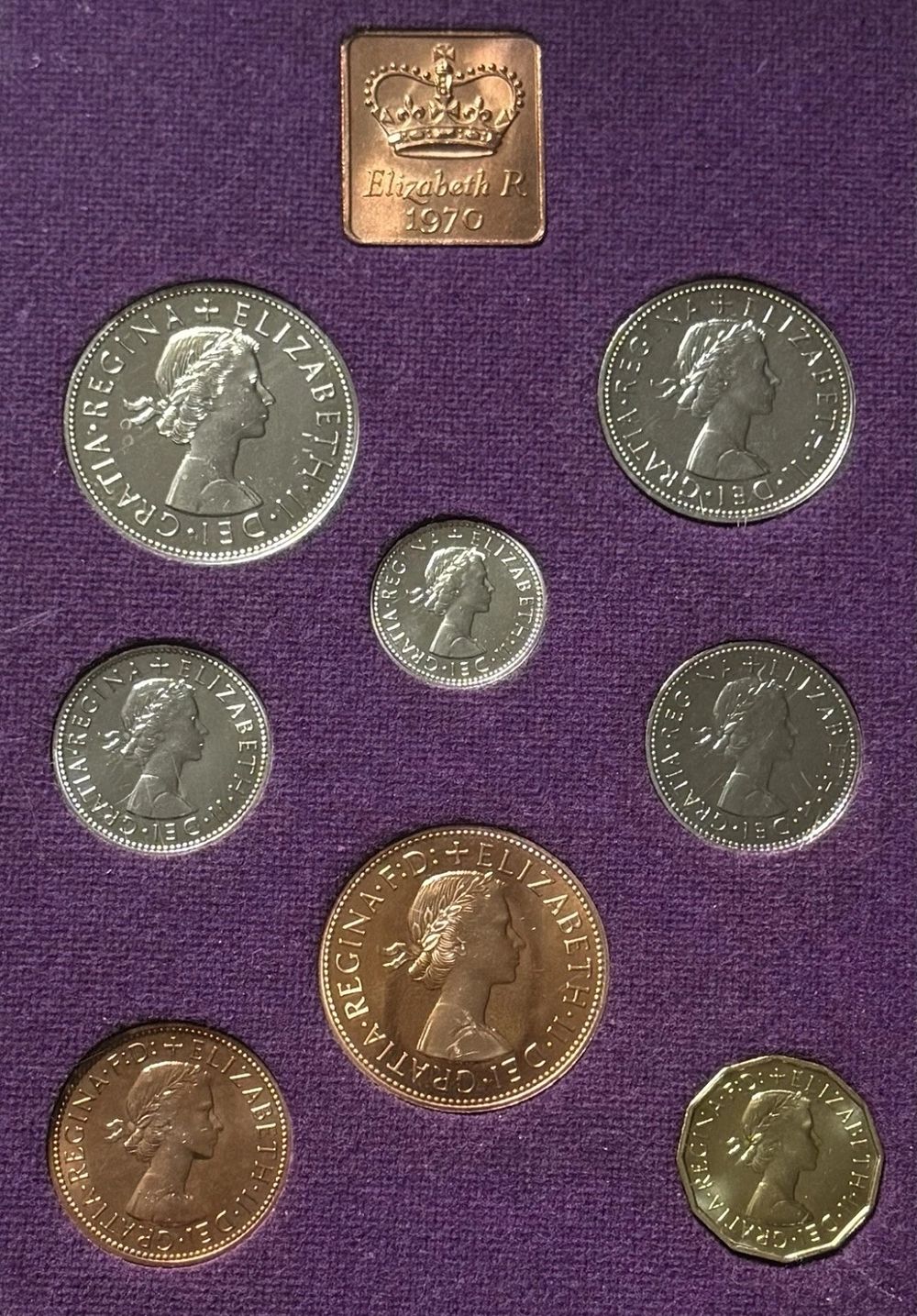 Lot 360: Cased coin set