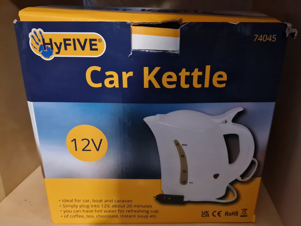 Lot 23i: Boxed car kettle