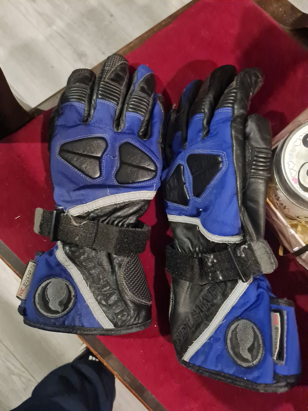 Lot 373: Motorcycle gloves