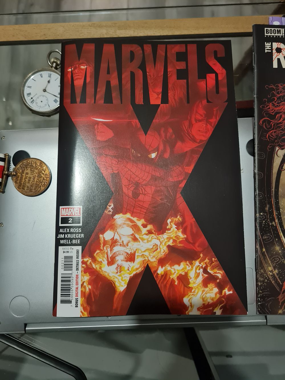 Lot 28f: Marvels comic