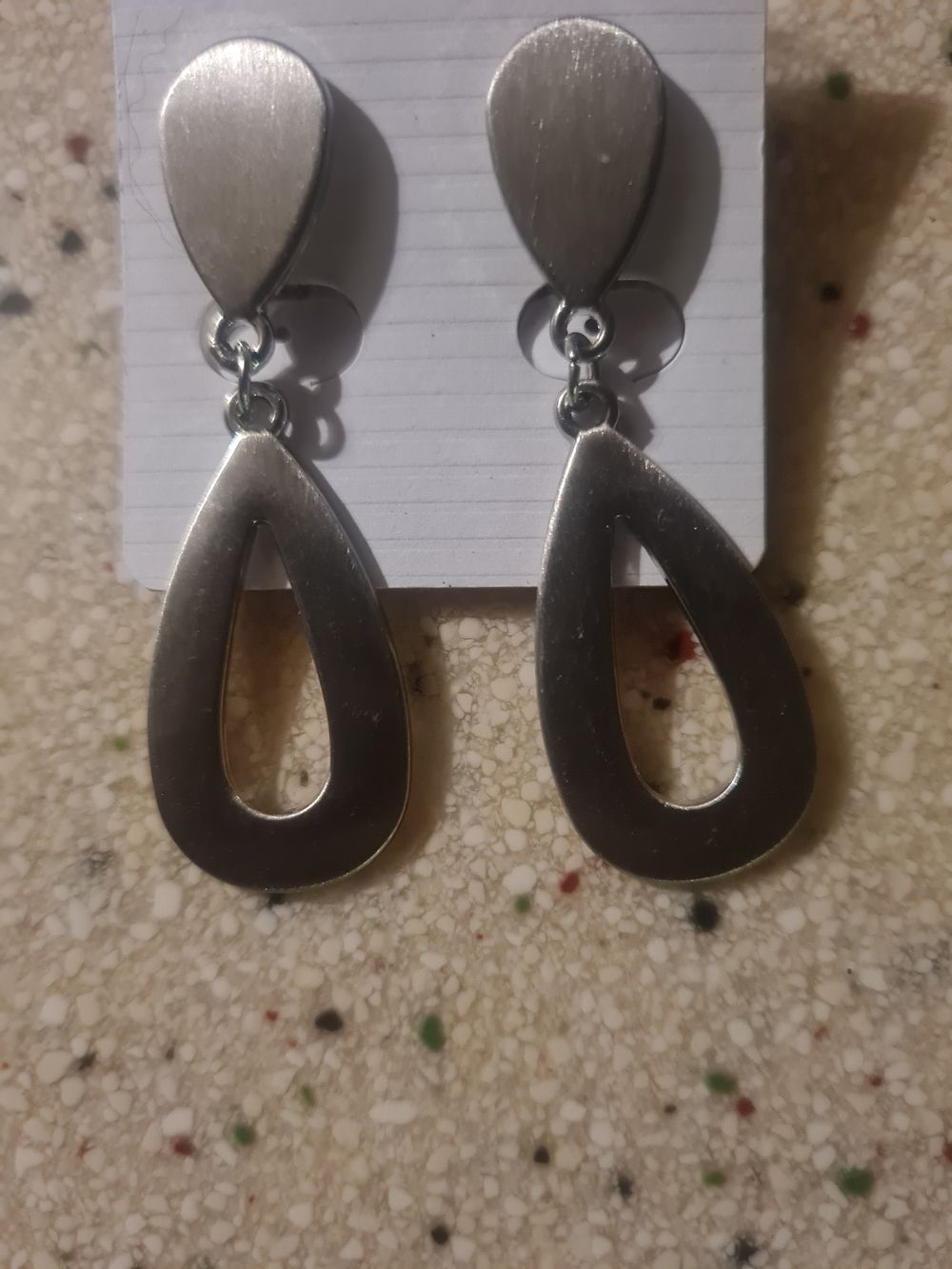 Lot 410: Pair of new earings