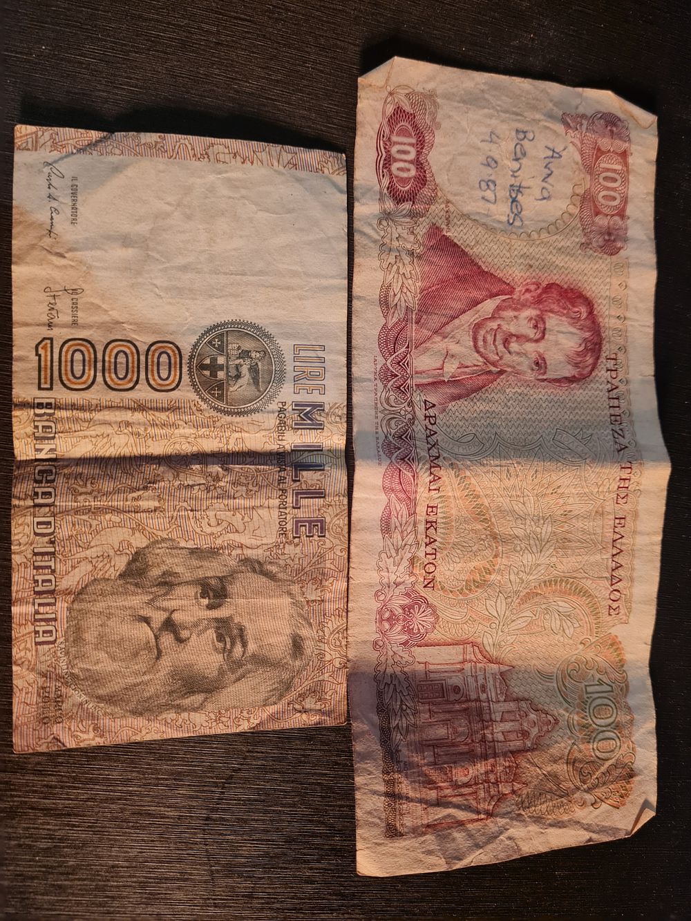 Lot 429: 2 bank notes