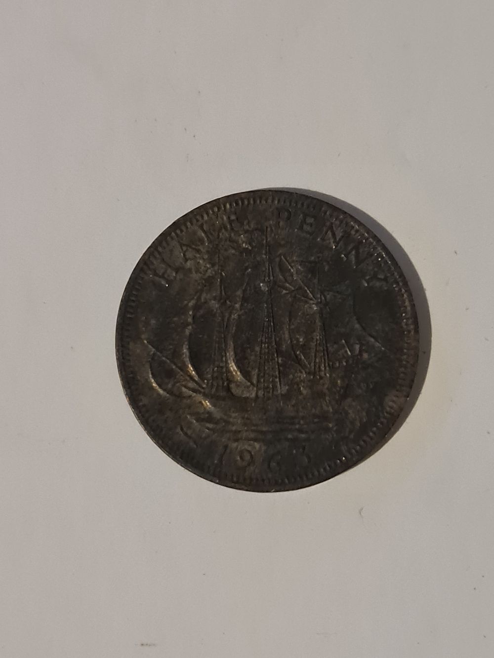 Lot 435: 1963 half penny
