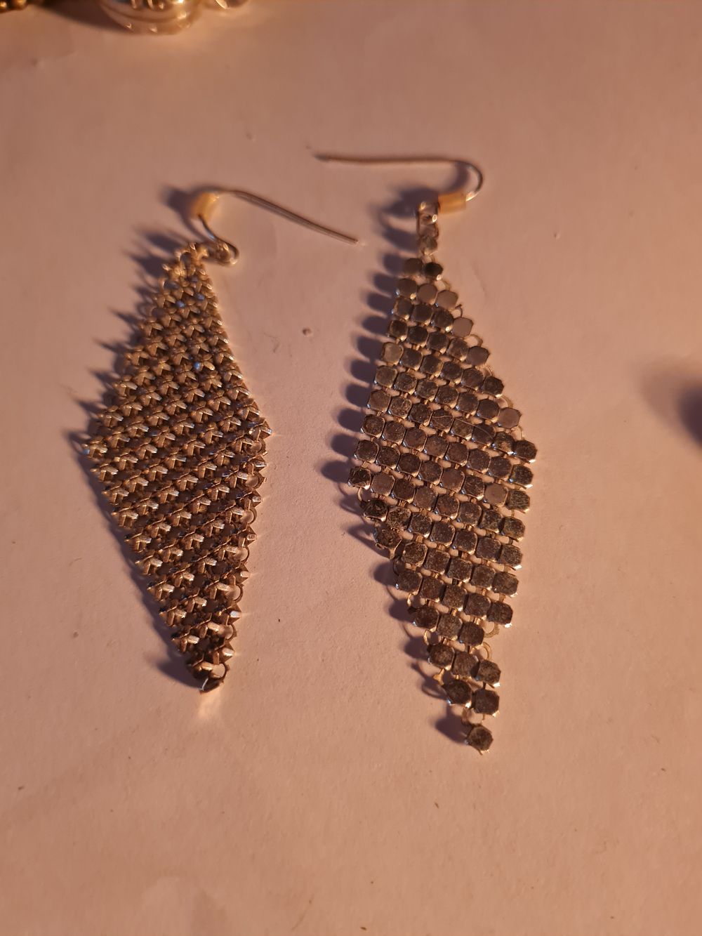 Lot 458: Large earimgs