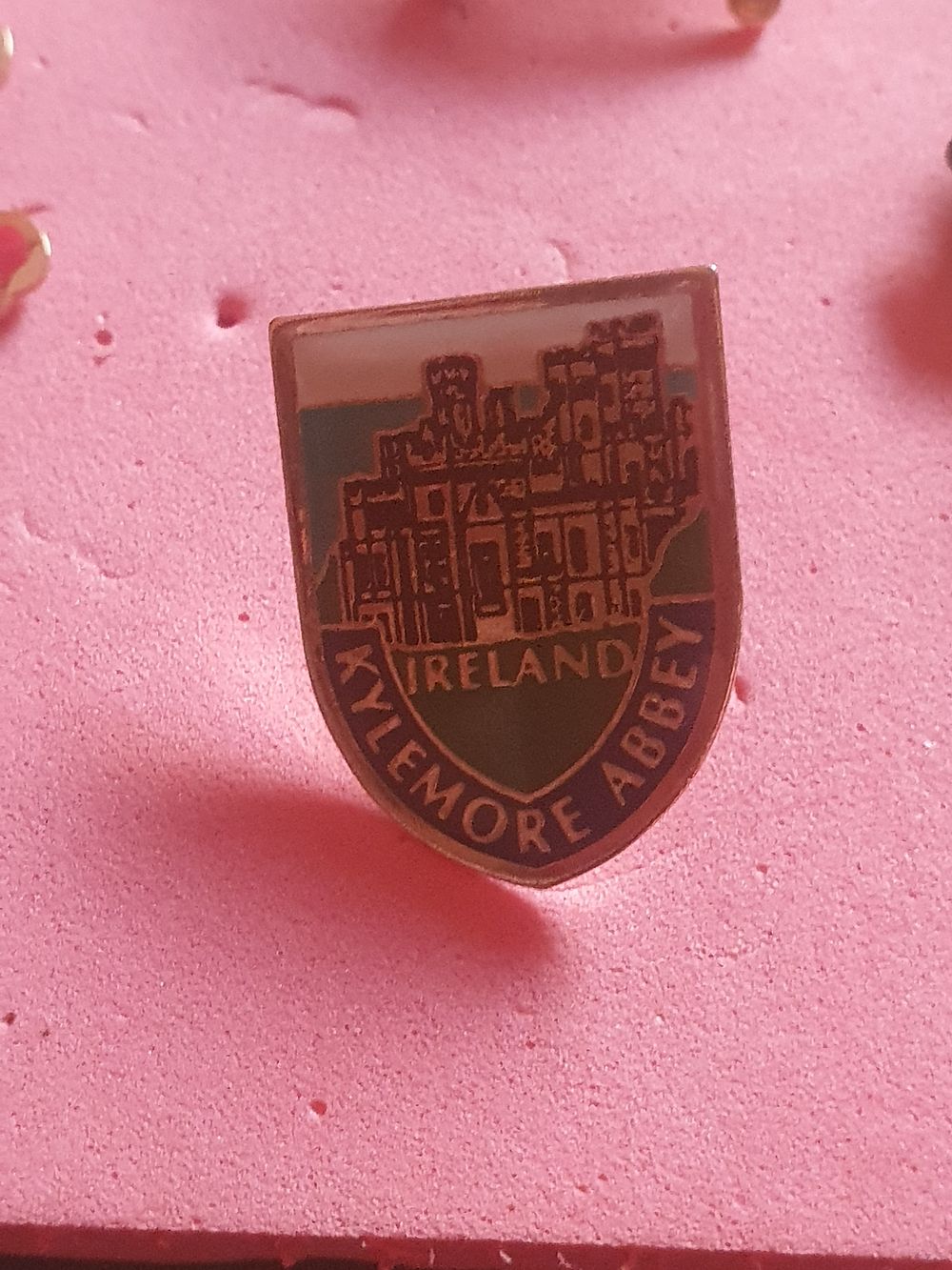Lot 502: Kylemore Abbey ireland badge