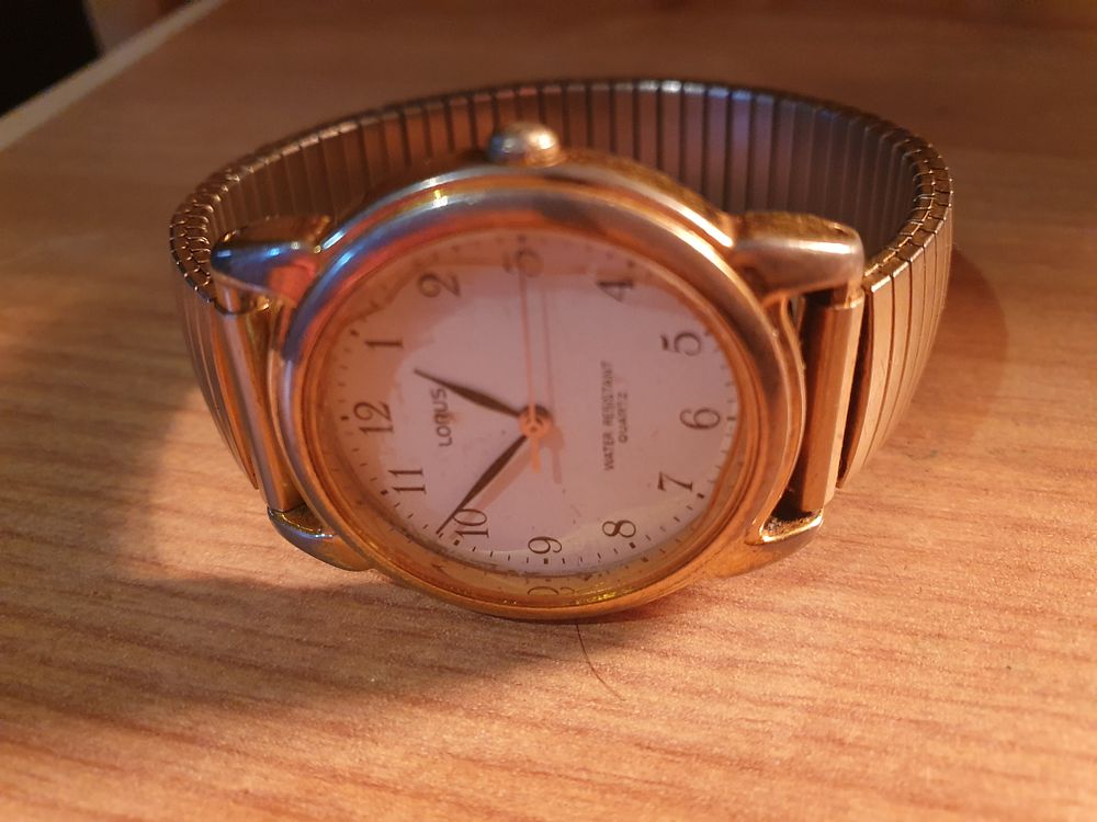 Lot 534: Vintage lorus watch