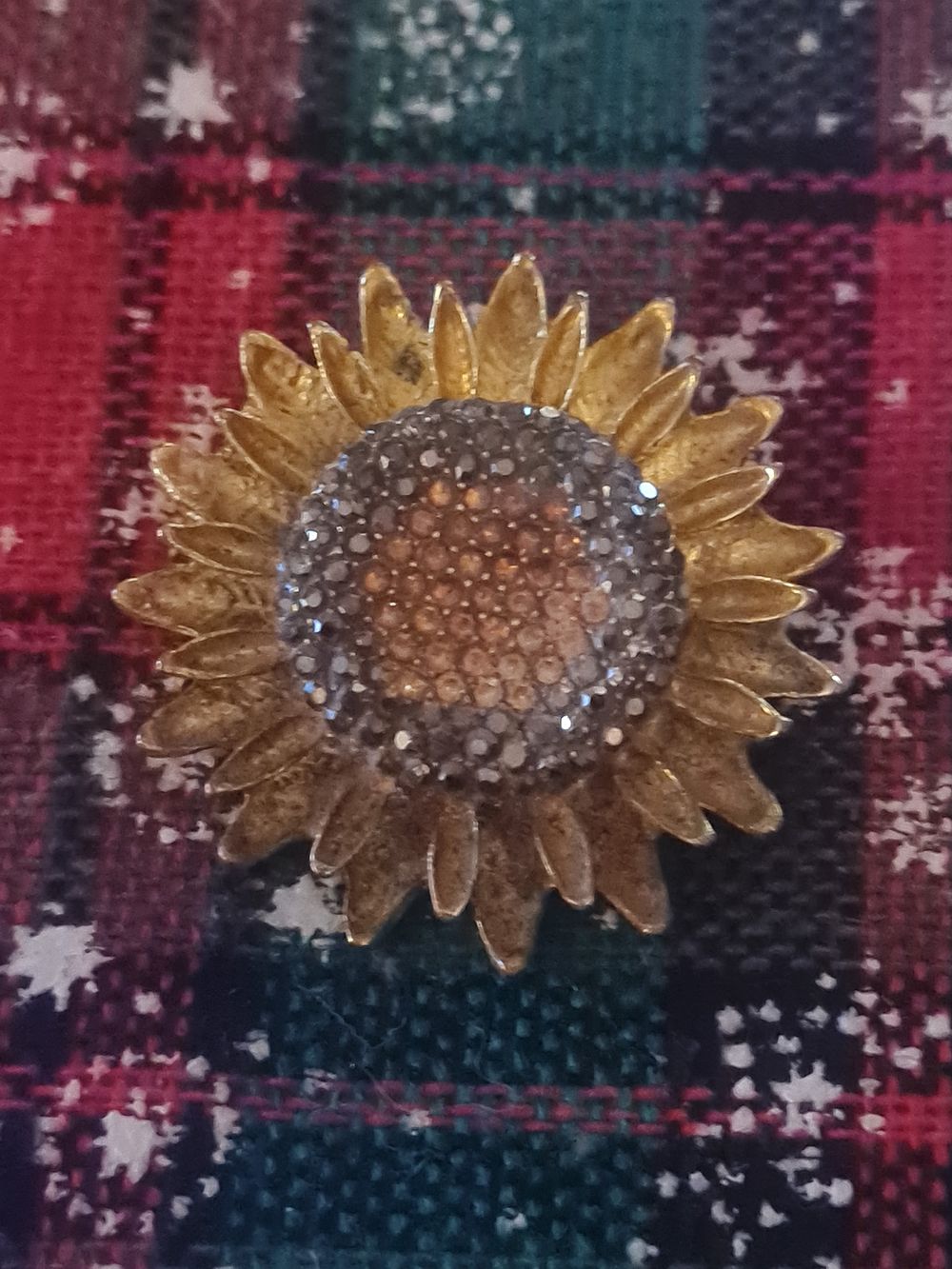 Lot 188: Sunburst broach