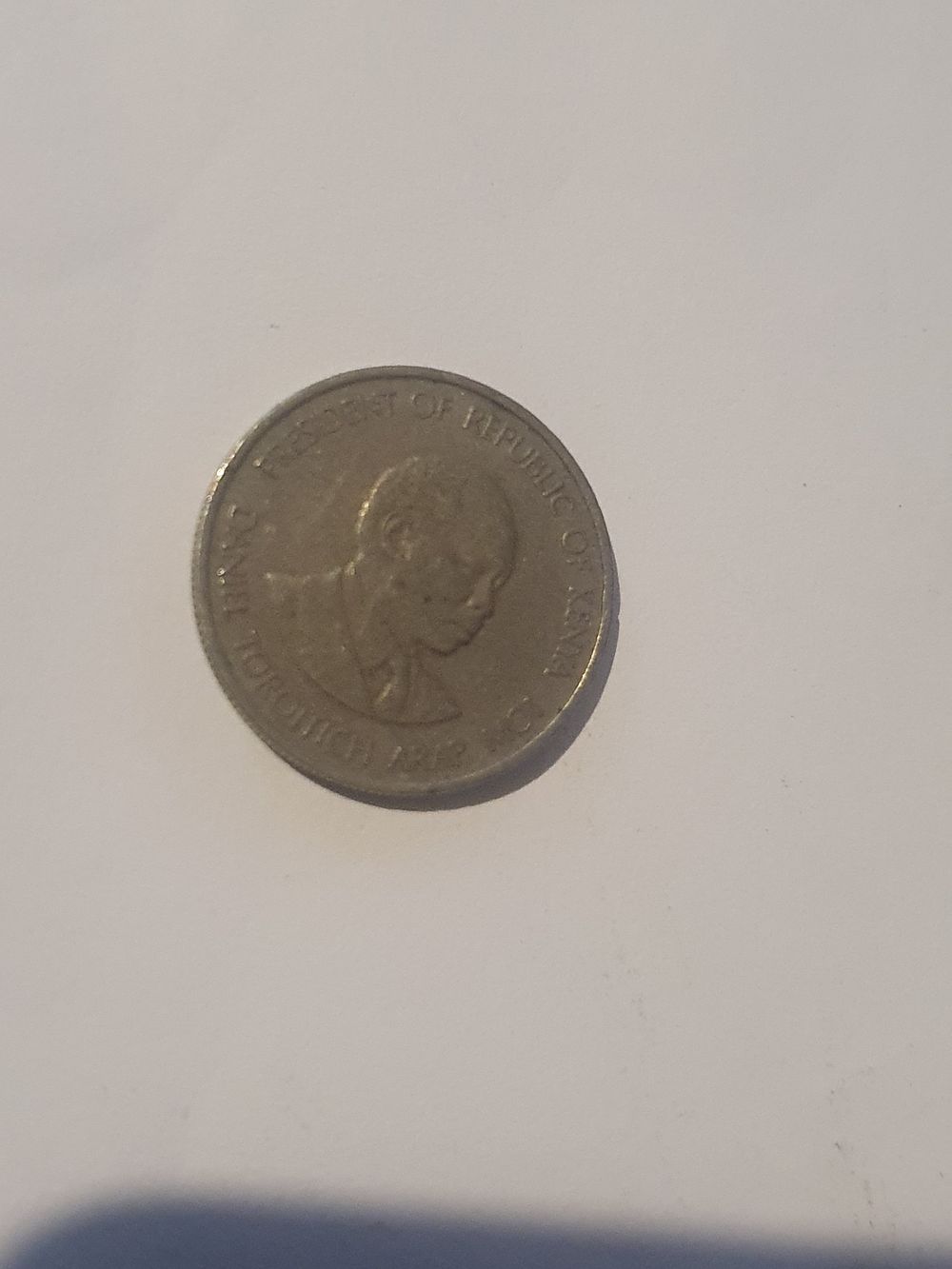 Lot 164: Vintage keyna coin