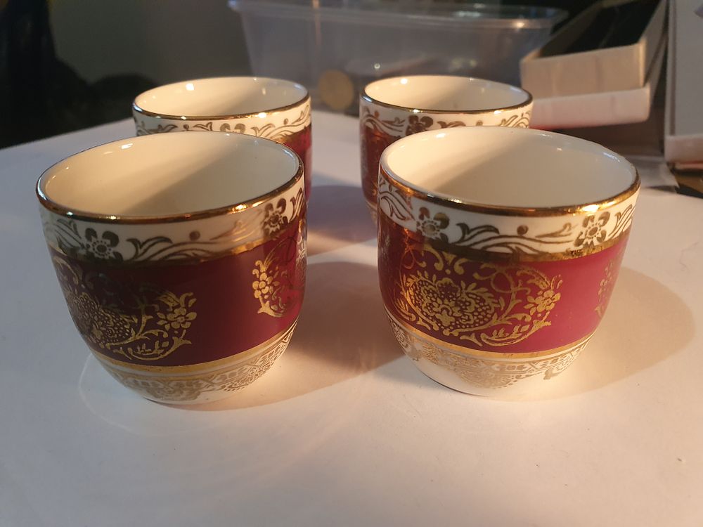 Lot 250: Vintage mini cups