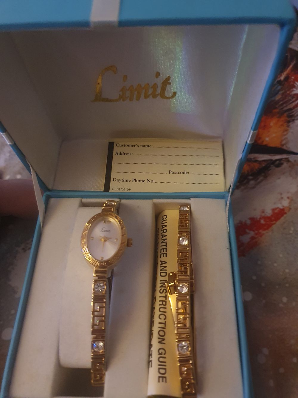 Lot 279: Boxed limit gift set
