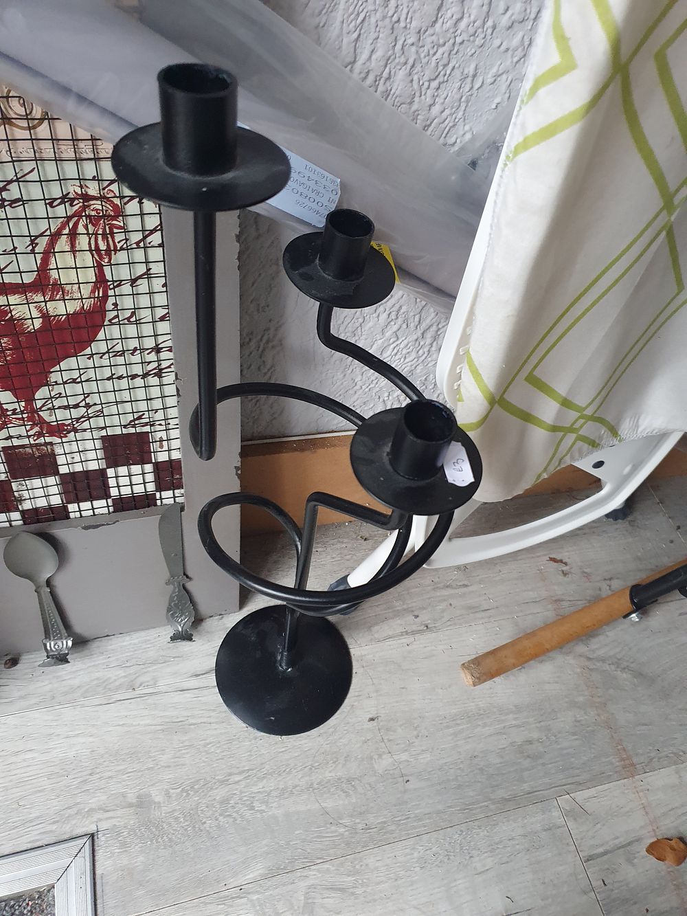 Lot 280: Candle holder