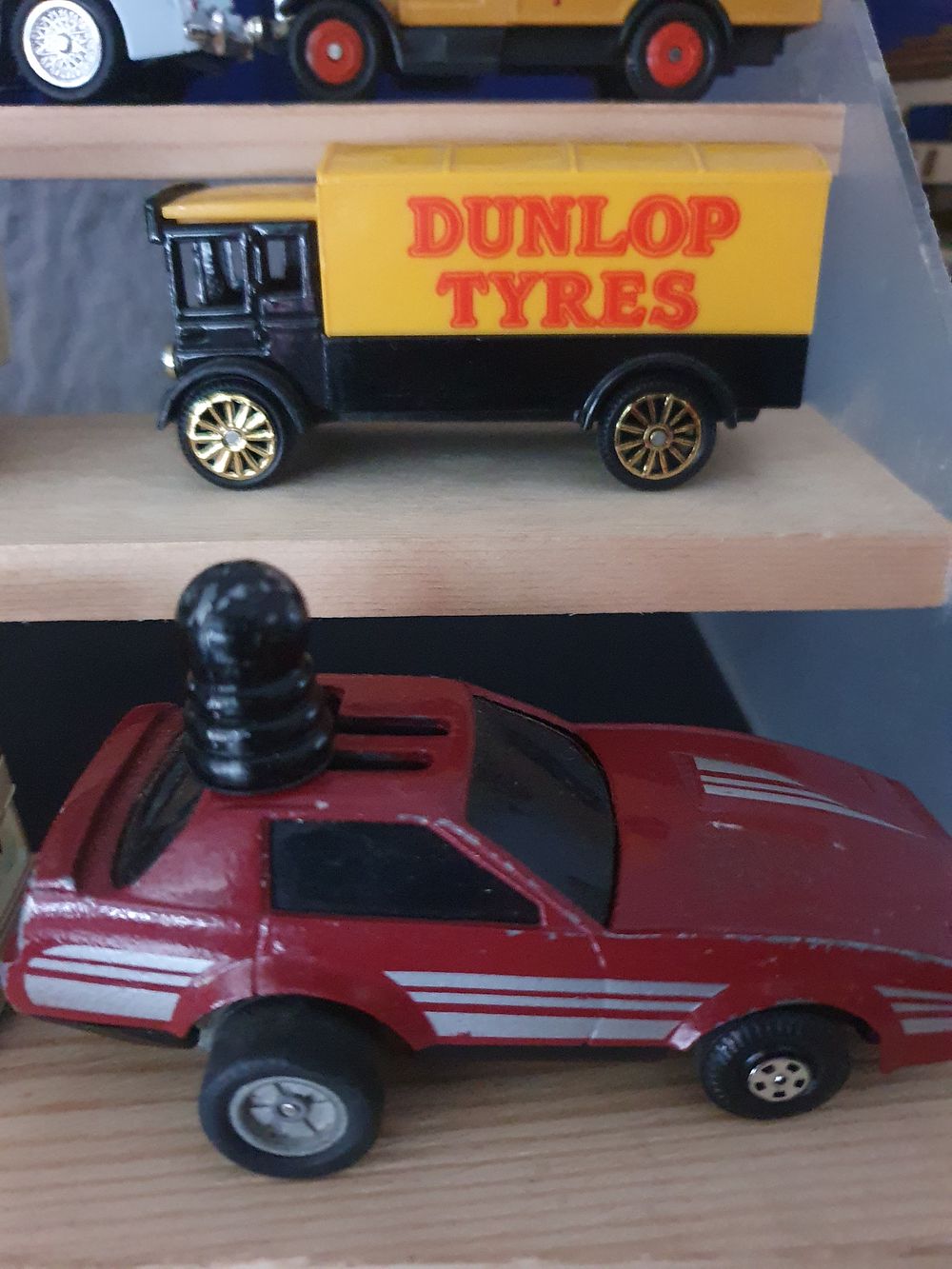 Lot 294: 2.models