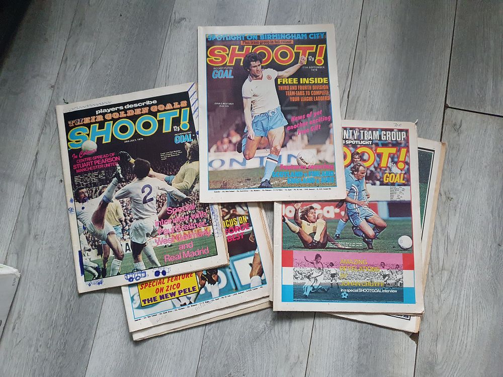 Lot 301: Vintage shoot football lot