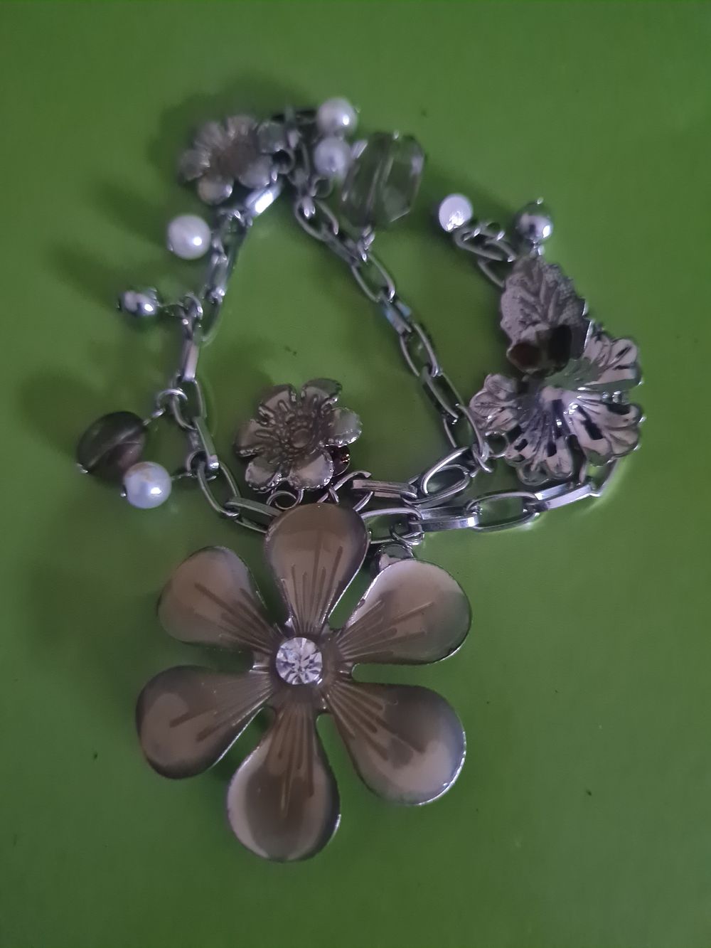 Lot 89: Vintage necklace
