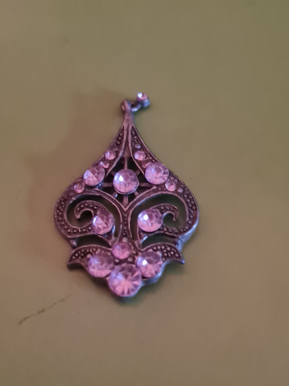 Lot 167a: Vintage pendent