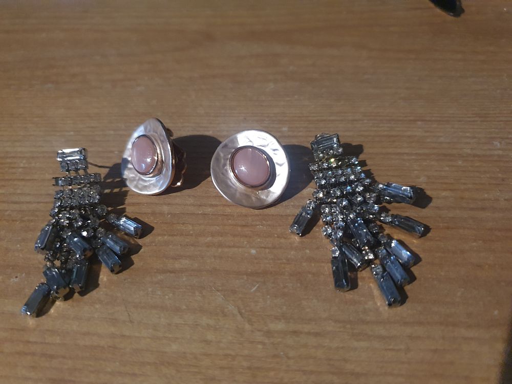 Lot 461: 2 sets of earings