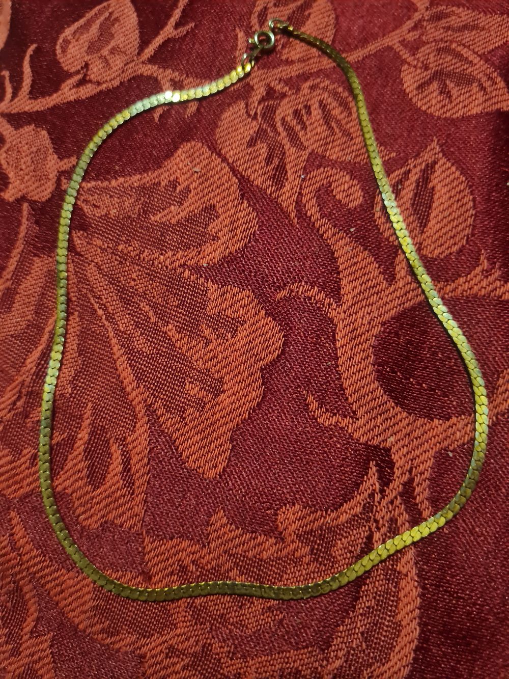 Lot 480: Fine necklace