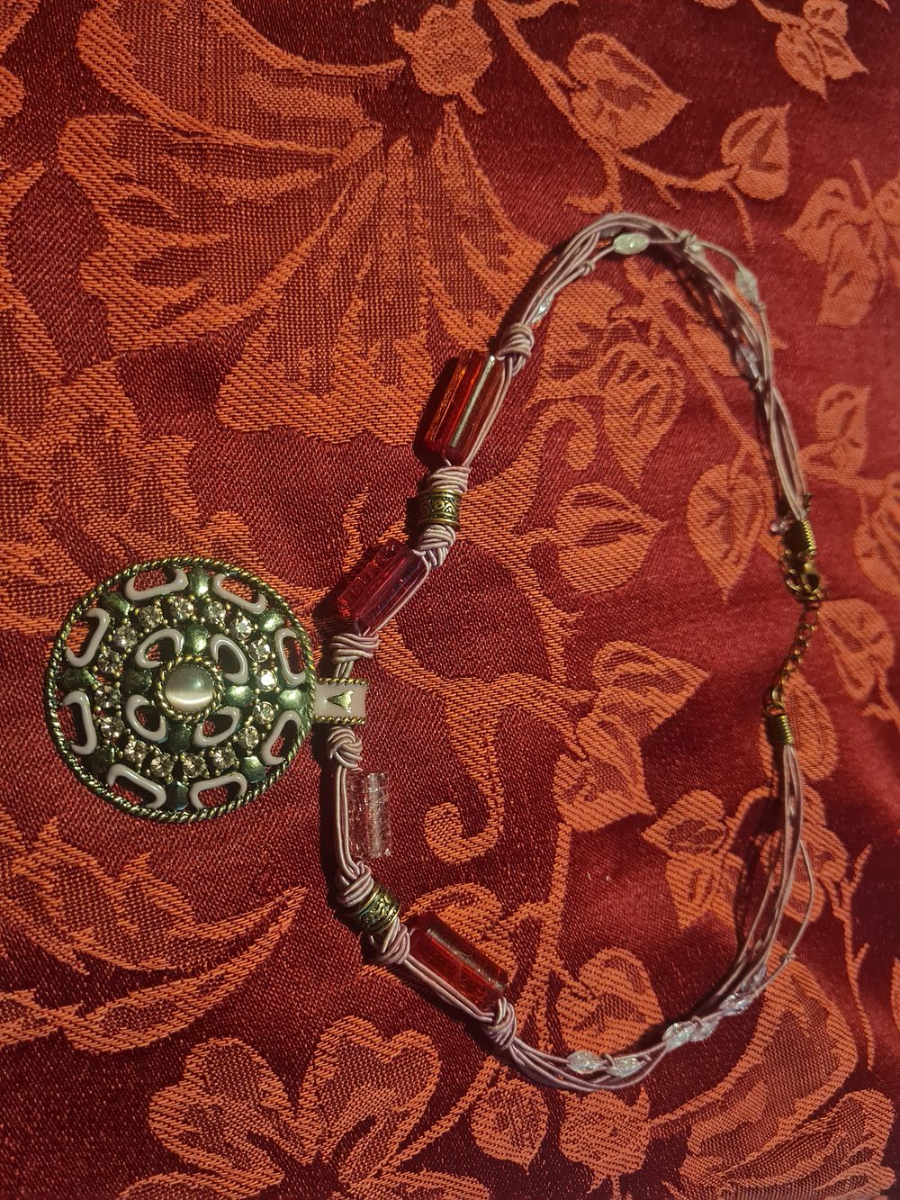 Lot 486: Vintage necklace