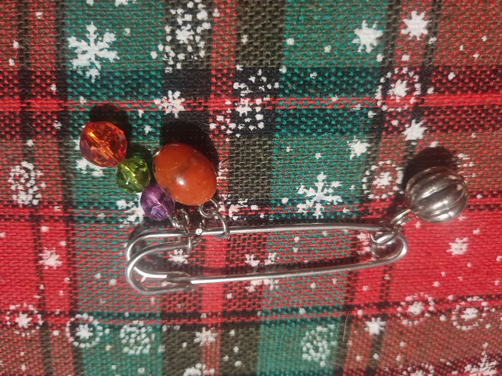 Lot 492: Clip broach