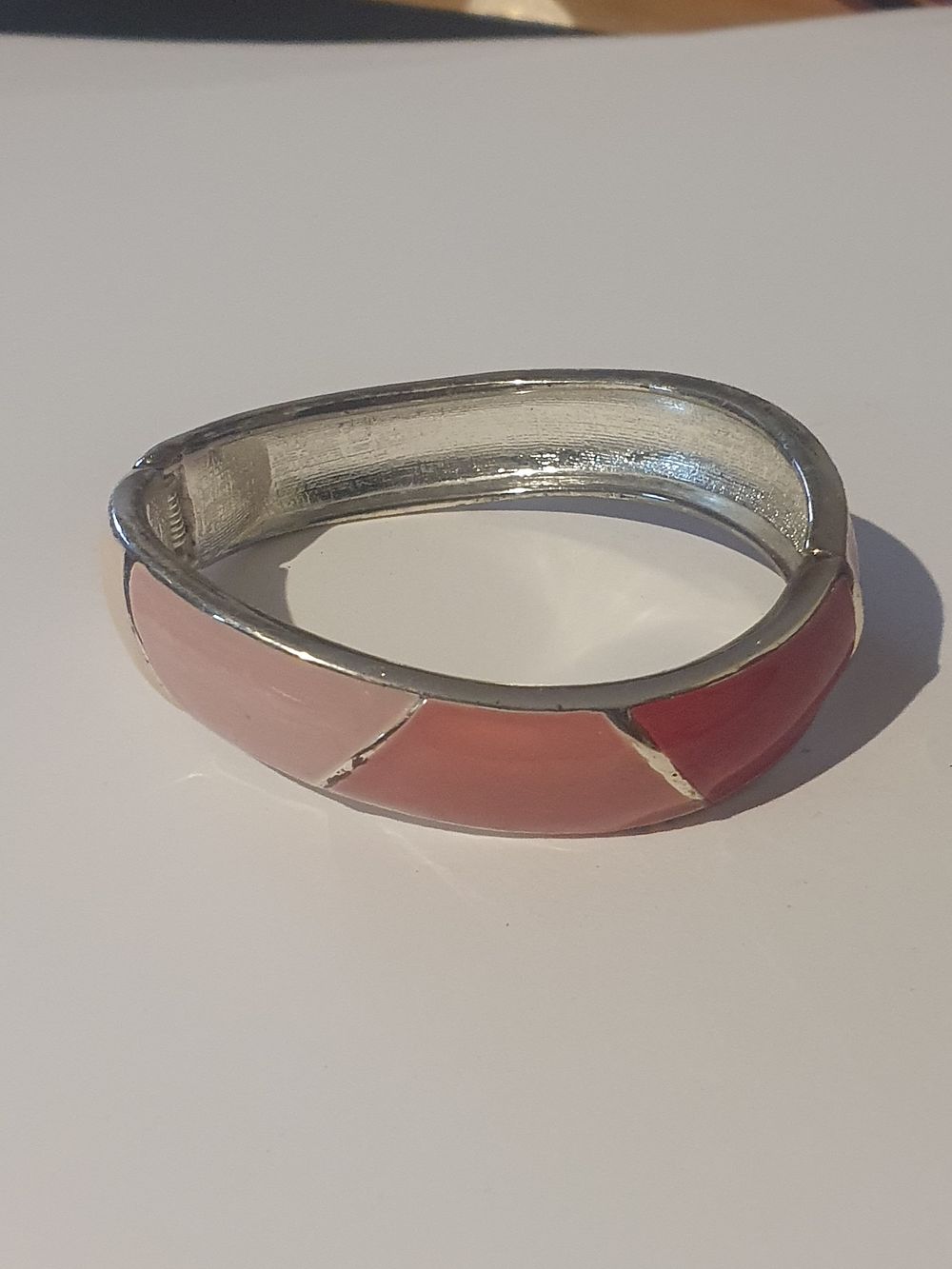 Lot 501: Ladies bangle