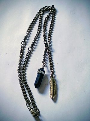 Lovely Feather & Encased Stone Pendants Chain